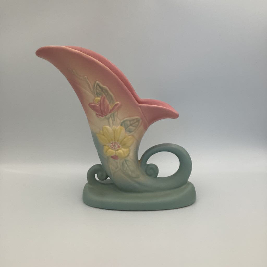 Vintage Hull Pottery Cornucopia Vase "Magnolia" Pattern